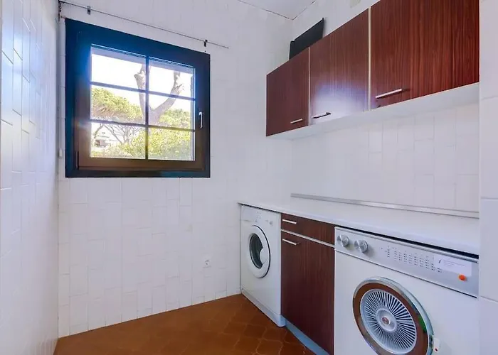 Alice Nyaraló Quarteira