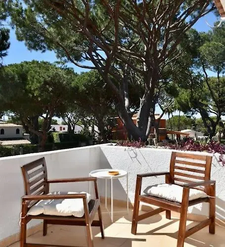 Nyaraló Alice Quarteira